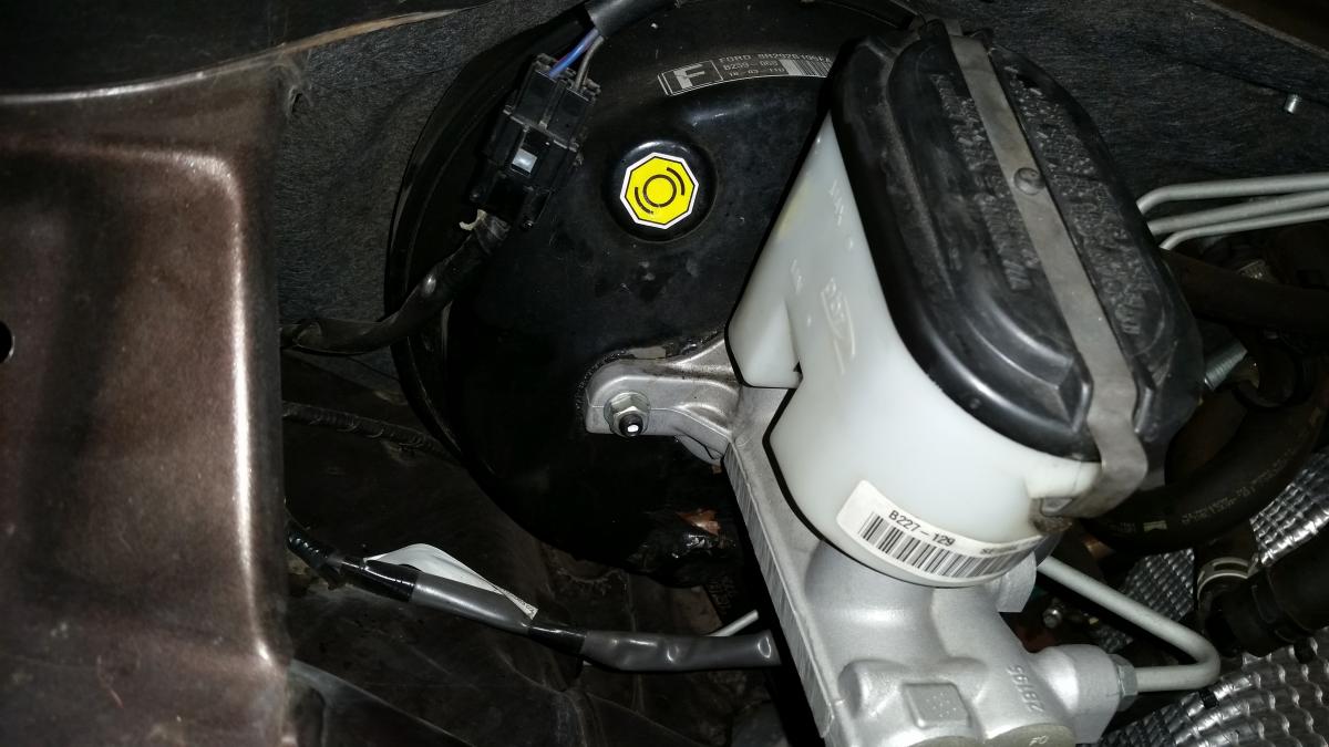 Leaking Master Cylinder And Booster Brakes Ford XR6